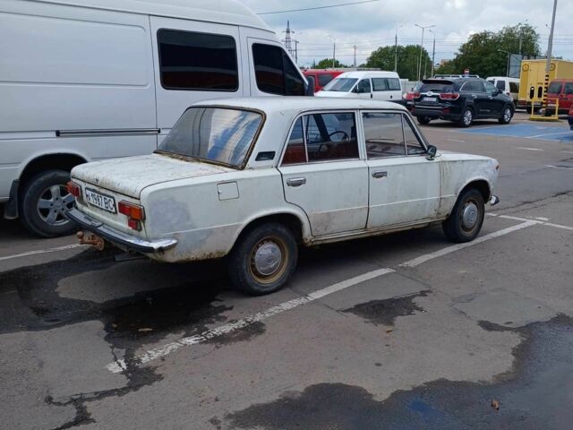 ВАЗ 2101 1991 в Черновцах на Automoto.ua Белый ВАЗ 2101, объемом двигателя 0 л и пробегом 75 тыс. км за 601 $, фото 1 на Automoto.ua