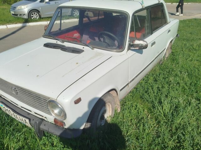 Белый ВАЗ 2101, объемом двигателя 0 л и пробегом 8 тыс. км за 524 $, фото 1 на Automoto.ua