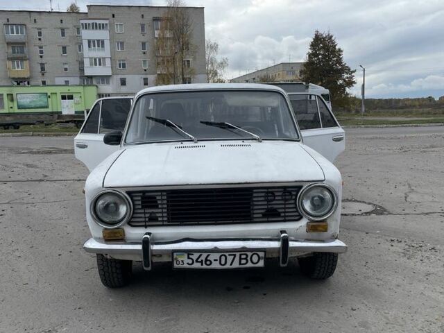 ВАЗ 2101 1973 у Ковель на Automoto.ua Білий ВАЗ 2101, об'ємом двигуна 1.3 л та пробігом 50 тис. км за 571 $, фото 3 на Automoto.ua