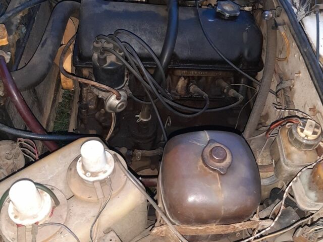 Белый ВАЗ 2101, объемом двигателя 1.5 л и пробегом 287 тыс. км за 993 $, фото 6 на Automoto.ua