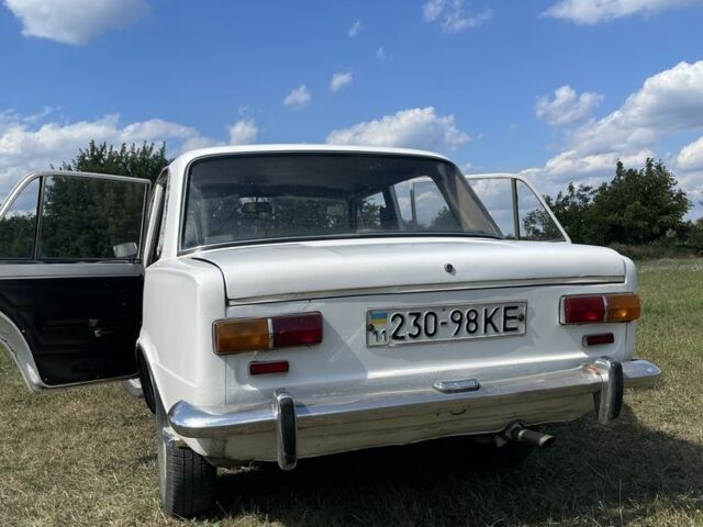 Белый ВАЗ 2101, объемом двигателя 1.2 л и пробегом 150 тыс. км за 1000 $, фото 2 на Automoto.ua