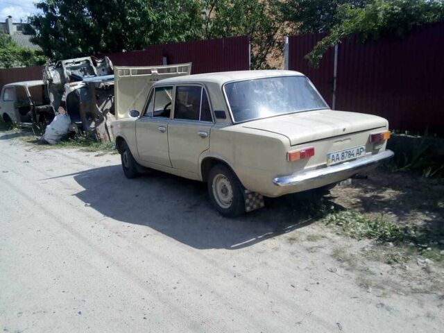 Бежевый ВАЗ 2101, объемом двигателя 0 л и пробегом 1000 тыс. км за 1300 $, фото 2 на Automoto.ua