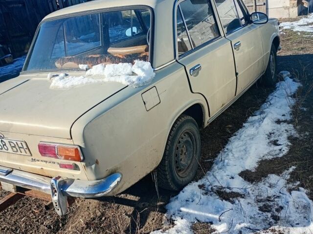 ВАЗ 2101 1982 у Камінь-Каширський на Automoto.ua Бежевий ВАЗ 2101, об'ємом двигуна 1 л та пробігом 570 тис. км за 476 $, фото 2 на Automoto.ua