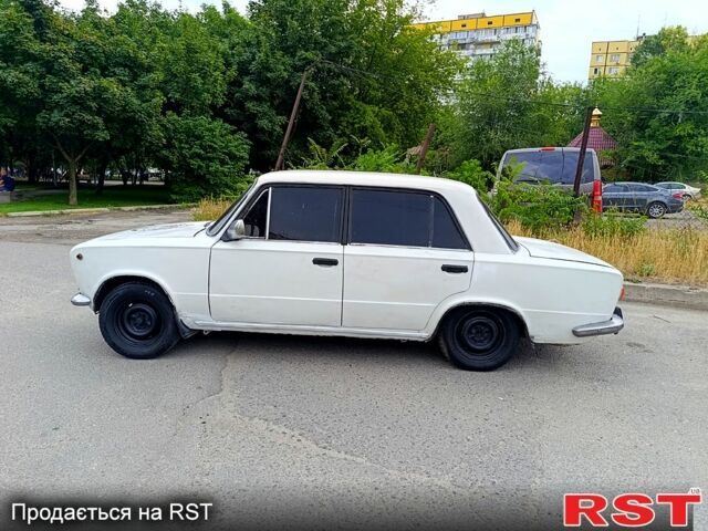 Бежевый ВАЗ 2101, объемом двигателя 1.2 л и пробегом 300 тыс. км за 400 $, фото 4 на Automoto.ua