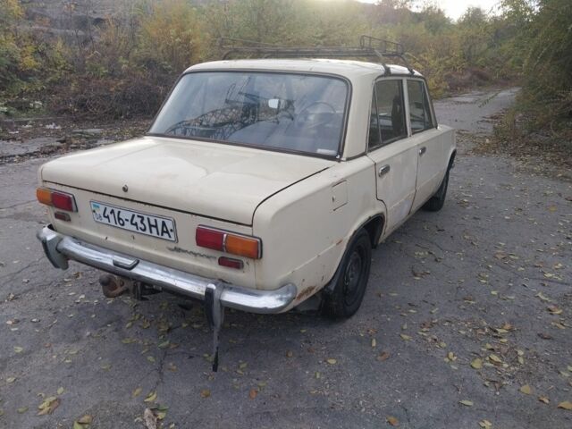 Бежевый ВАЗ 2101, объемом двигателя 0 л и пробегом 100 тыс. км за 346 $, фото 3 на Automoto.ua