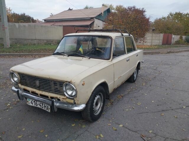 Бежевый ВАЗ 2101, объемом двигателя 0 л и пробегом 100 тыс. км за 346 $, фото 6 на Automoto.ua