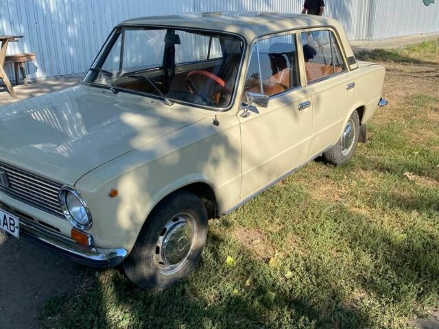 Бежевый ВАЗ 2101, объемом двигателя 3 л и пробегом 1000 тыс. км за 1100 $, фото 1 на Automoto.ua