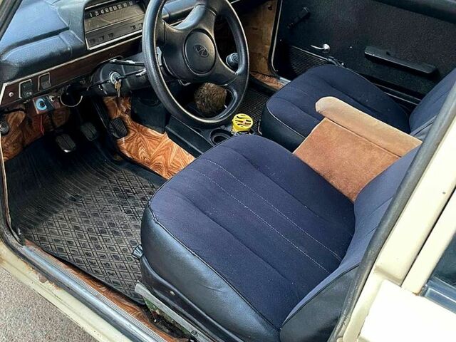 Бежевий ВАЗ 2101, об'ємом двигуна 1.3 л та пробігом 330 тис. км за 470 $, фото 2 на Automoto.ua