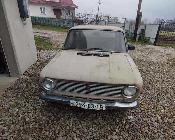 Бежевый ВАЗ 2101, объемом двигателя 0 л и пробегом 200 тыс. км за 300 $, фото 1 на Automoto.ua