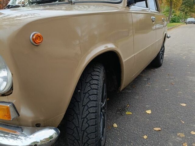 ВАЗ 2101 1979 в Александрие на Automoto.ua Бежевый ВАЗ 2101, объемом двигателя 1.2 л и пробегом 2 тыс. км за 768 $, фото 1 на Automoto.ua