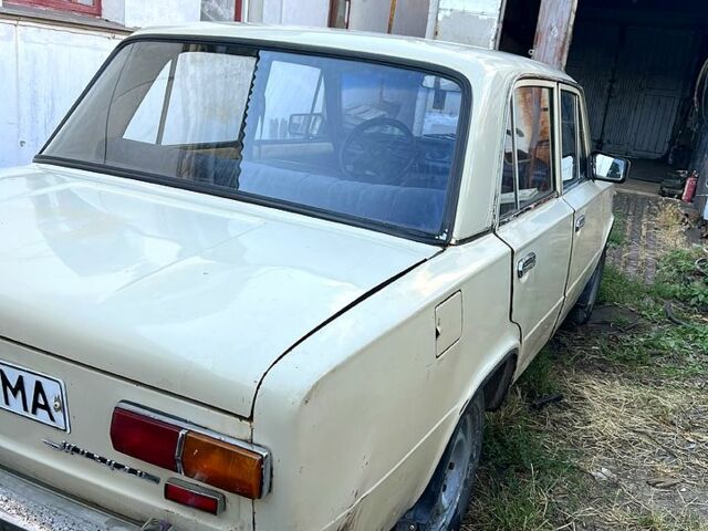 Бежевый ВАЗ 2101, объемом двигателя 1.3 л и пробегом 200 тыс. км за 300 $, фото 3 на Automoto.ua