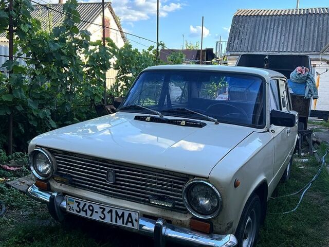 Бежевый ВАЗ 2101, объемом двигателя 1.3 л и пробегом 200 тыс. км за 300 $, фото 1 на Automoto.ua