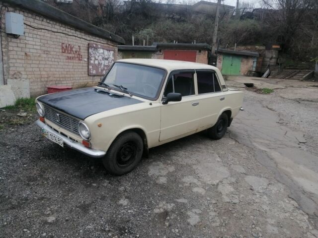 Бежевый ВАЗ 2101, объемом двигателя 1 л и пробегом 300 тыс. км за 473 $, фото 1 на Automoto.ua