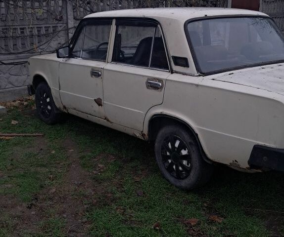 Бежевый ВАЗ 2101, объемом двигателя 1.3 л и пробегом 70 тыс. км за 237 $, фото 2 на Automoto.ua