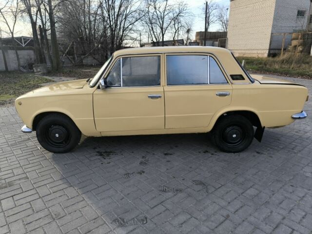 Бежевый ВАЗ 2101, объемом двигателя 0 л и пробегом 150 тыс. км за 638 $, фото 1 на Automoto.ua
