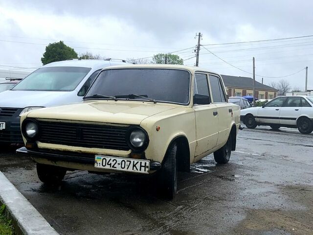 Бежевый ВАЗ 2101, объемом двигателя 1.2 л и пробегом 0 тыс. км за 350 $, фото 3 на Automoto.ua