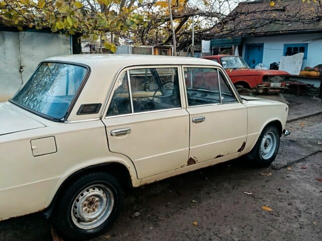 Бежевый ВАЗ 2101, объемом двигателя 1.2 л и пробегом 199 тыс. км за 358 $, фото 4 на Automoto.ua