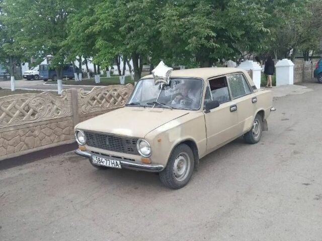 Бежевый ВАЗ 2101, объемом двигателя 3 л и пробегом 305 тыс. км за 595 $, фото 3 на Automoto.ua