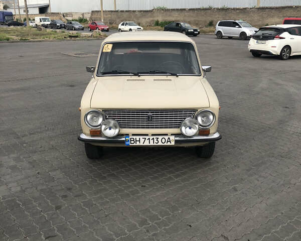 Бежевий ВАЗ 2101, об'ємом двигуна 1.6 л та пробігом 200 тис. км за 2000 $, фото 1 на Automoto.ua