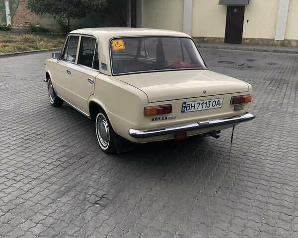 Бежевий ВАЗ 2101, об'ємом двигуна 1.6 л та пробігом 200 тис. км за 2000 $, фото 3 на Automoto.ua