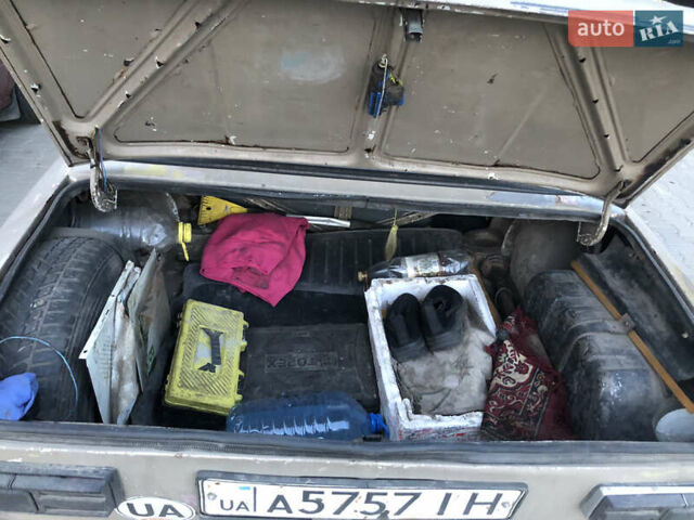 Бежевый ВАЗ 2101, объемом двигателя 1.5 л и пробегом 23 тыс. км за 354 $, фото 6 на Automoto.ua