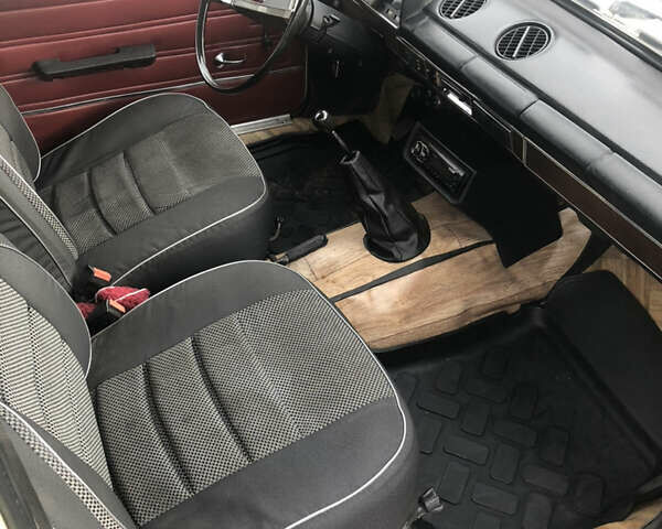 Бежевий ВАЗ 2101, об'ємом двигуна 1.6 л та пробігом 200 тис. км за 2000 $, фото 8 на Automoto.ua