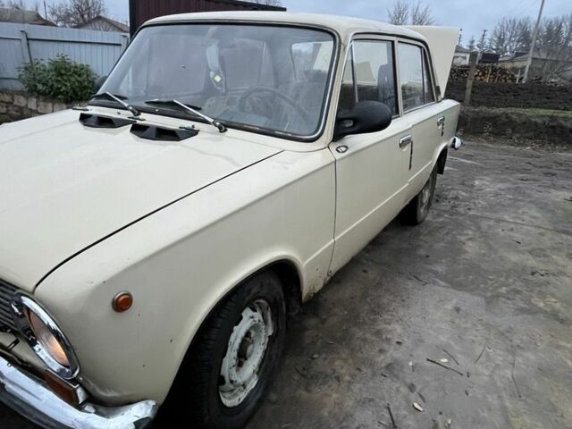 Бежевый ВАЗ 2101, объемом двигателя 1.3 л и пробегом 70 тыс. км за 274 $, фото 4 на Automoto.ua