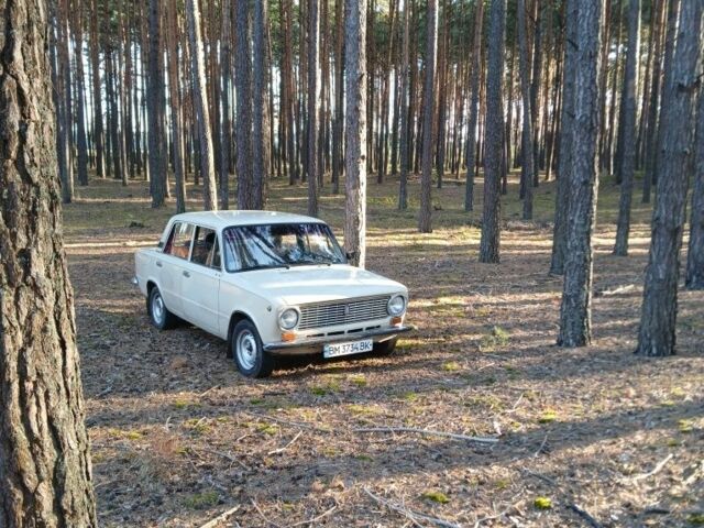 ВАЗ 2101 1985 в Глухове на Automoto.ua Бежевый ВАЗ 2101, объемом двигателя 1.2 л и пробегом 90 тыс. км за 750 $, фото 1 на Automoto.ua