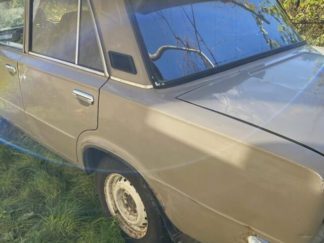 ВАЗ 2101 1985 в Мукачеве на Automoto.ua Бежевый ВАЗ 2101, объемом двигателя 1.2 л и пробегом 180 тыс. км за 298 $, фото 7 на Automoto.ua