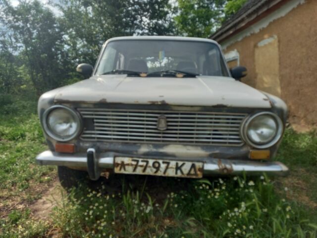 Бежевый ВАЗ 2101, объемом двигателя 0 л и пробегом 2 тыс. км за 313 $, фото 6 на Automoto.ua