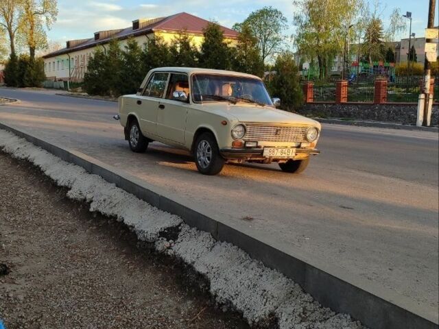 Бежевий ВАЗ 2101, об'ємом двигуна 3 л та пробігом 5 тис. км за 1100 $, фото 1 на Automoto.ua