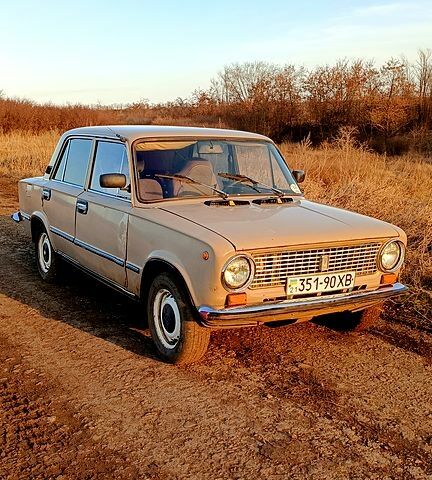Бежевый ВАЗ 2101, объемом двигателя 1.2 л и пробегом 100 тыс. км за 670 $, фото 3 на Automoto.ua