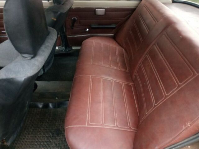 Бежевый ВАЗ 2101, объемом двигателя 1.6 л и пробегом 100 тыс. км за 442 $, фото 5 на Automoto.ua