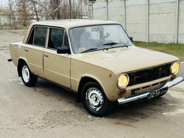 Бежевый ВАЗ 2101, объемом двигателя 1.5 л и пробегом 220 тыс. км за 399 $, фото 1 на Automoto.ua