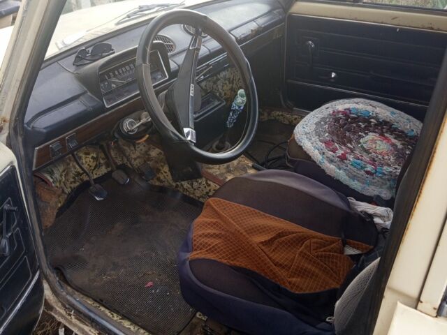 Бежевый ВАЗ 2101, объемом двигателя 1.3 л и пробегом 7 тыс. км за 384 $, фото 4 на Automoto.ua