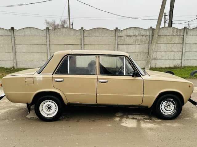 Бежевый ВАЗ 2101, объемом двигателя 1.5 л и пробегом 220 тыс. км за 399 $, фото 5 на Automoto.ua