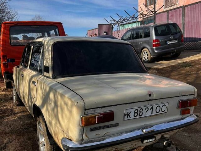 Бежевий ВАЗ 2101, об'ємом двигуна 0 л та пробігом 100 тис. км за 400 $, фото 4 на Automoto.ua