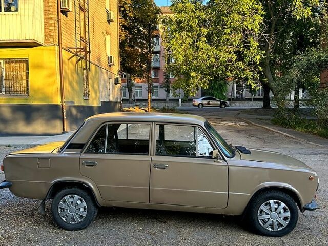 Бежевый ВАЗ 2101, объемом двигателя 1.5 л и пробегом 11 тыс. км за 650 $, фото 5 на Automoto.ua