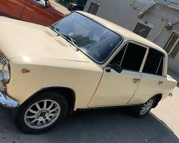 Бежевый ВАЗ 2101, объемом двигателя 1.5 л и пробегом 4 тыс. км за 200 $, фото 2 на Automoto.ua