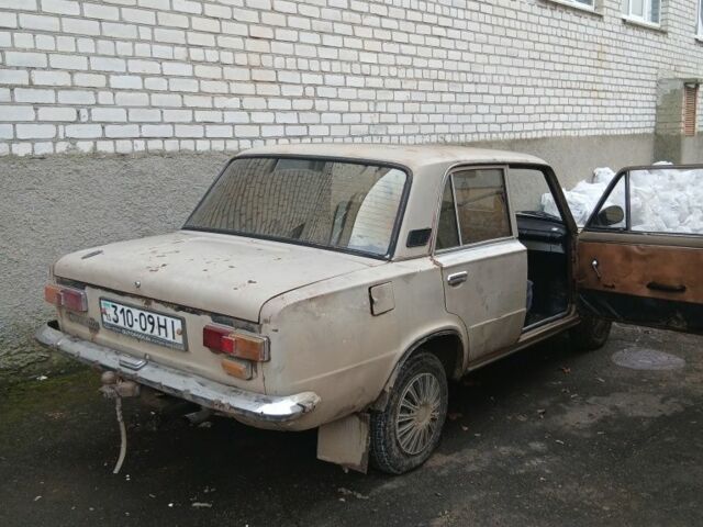 Бежевый ВАЗ 2101, объемом двигателя 0 л и пробегом 160 тыс. км за 331 $, фото 2 на Automoto.ua