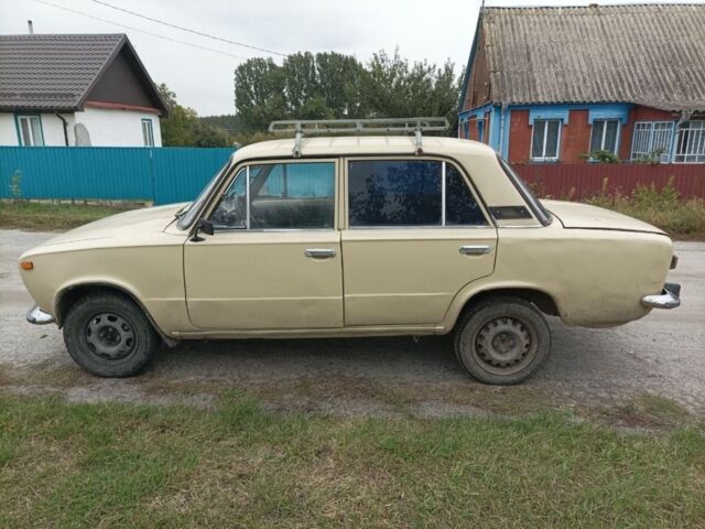 Бежевый ВАЗ 2101, объемом двигателя 1.5 л и пробегом 100 тыс. км за 357 $, фото 1 на Automoto.ua