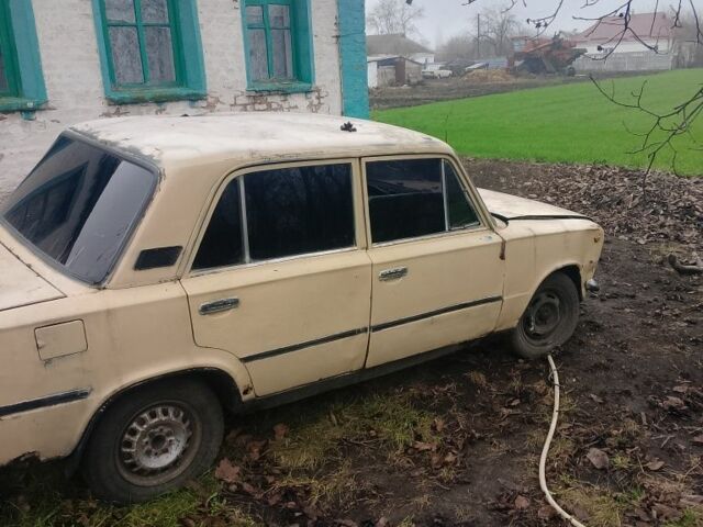 Бежевый ВАЗ 2101, объемом двигателя 0 л и пробегом 100 тыс. км за 284 $, фото 3 на Automoto.ua
