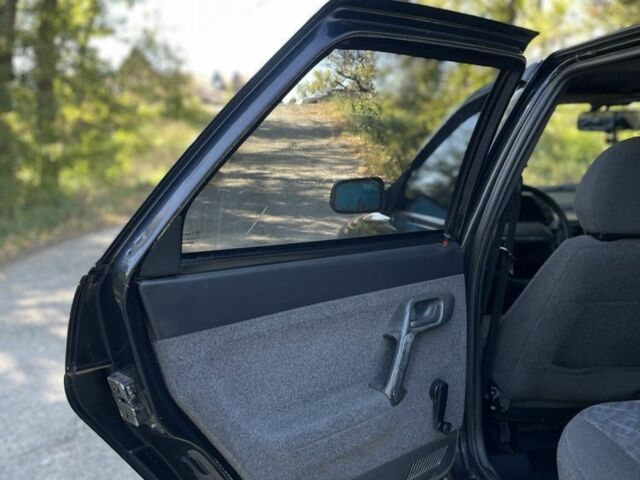 Черный ВАЗ 2101, объемом двигателя 1.6 л и пробегом 200 тыс. км за 1699 $, фото 9 на Automoto.ua