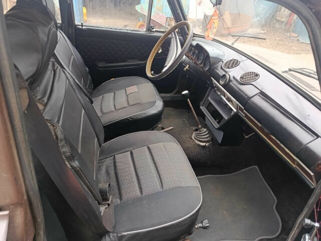 Коричневый ВАЗ 2101, объемом двигателя 0 л и пробегом 100 тыс. км за 500 $, фото 2 на Automoto.ua