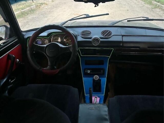 Коричневый ВАЗ 2101, объемом двигателя 1.6 л и пробегом 300 тыс. км за 350 $, фото 1 на Automoto.ua