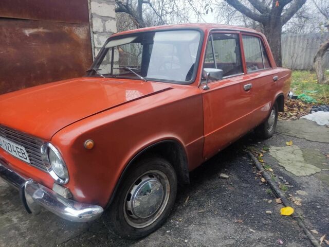 Красный ВАЗ 2101, объемом двигателя 1.2 л и пробегом 97 тыс. км за 1023 $, фото 2 на Automoto.ua