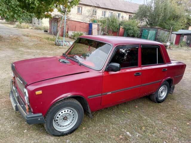 Красный ВАЗ 2101, объемом двигателя 1.2 л и пробегом 777 тыс. км за 594 $, фото 3 на Automoto.ua