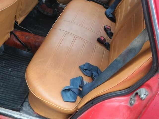 Красный ВАЗ 2101, объемом двигателя 1.3 л и пробегом 48 тыс. км за 379 $, фото 5 на Automoto.ua