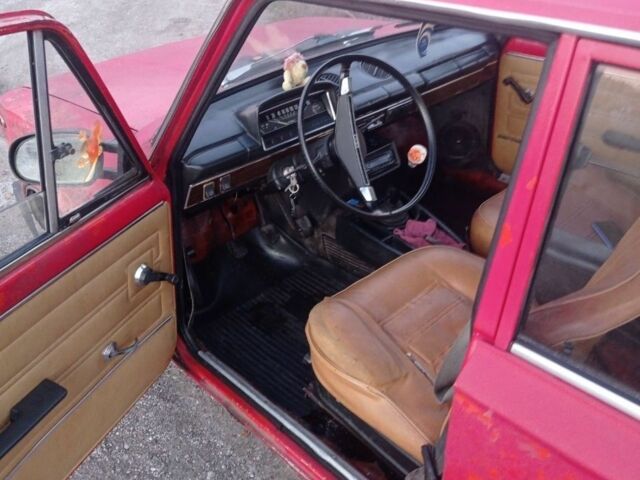 Красный ВАЗ 2101, объемом двигателя 1.3 л и пробегом 58 тыс. км за 400 $, фото 2 на Automoto.ua