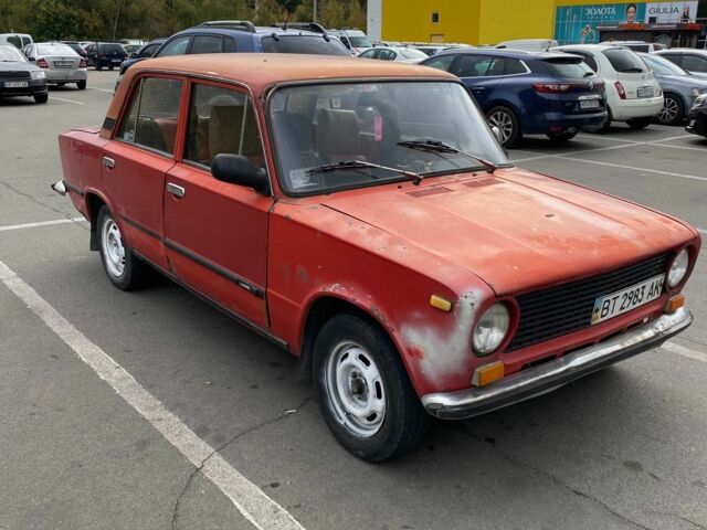 Красный ВАЗ 2101, объемом двигателя 1.2 л и пробегом 3 тыс. км за 338 $, фото 2 на Automoto.ua